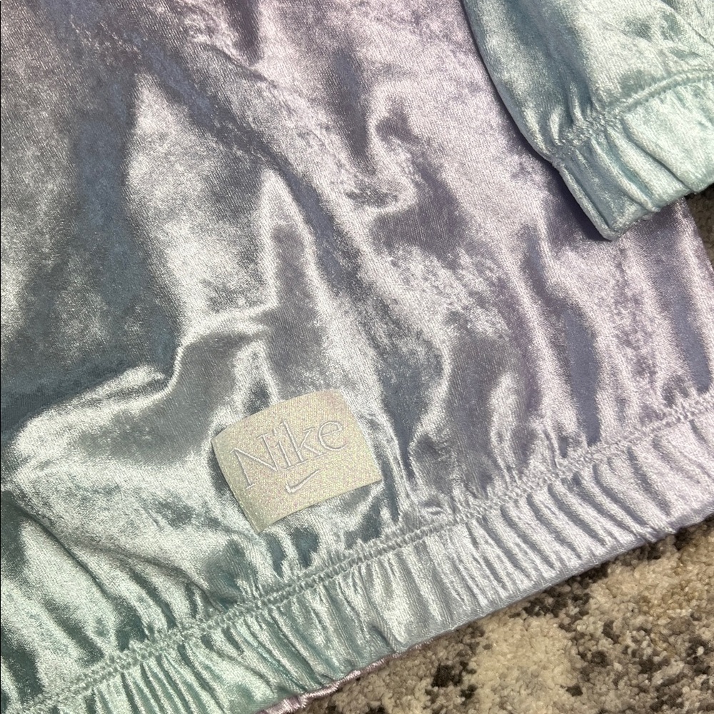 Nike Pastel Iridescent Hoodie - Picture 2 of 4